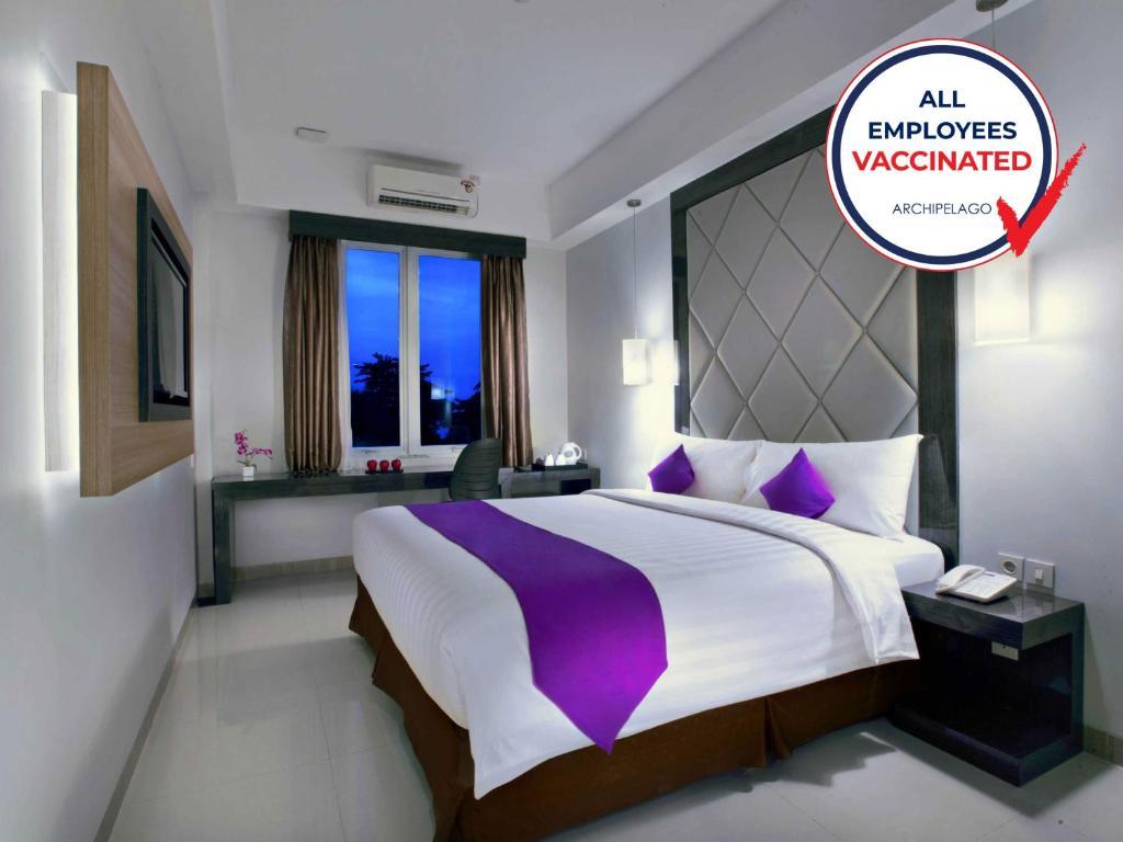 Quest Hotel Balikpapan By Aston Экстерьер фото