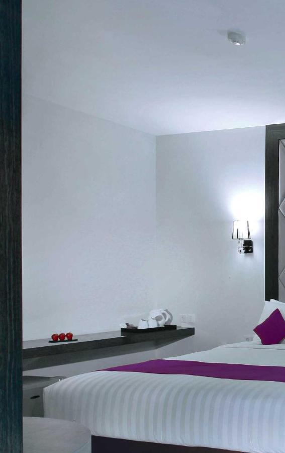 Quest Hotel Balikpapan By Aston Экстерьер фото