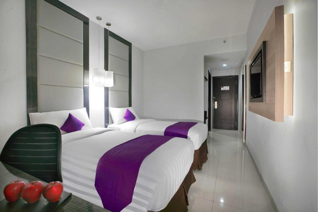 Quest Hotel Balikpapan By Aston Экстерьер фото