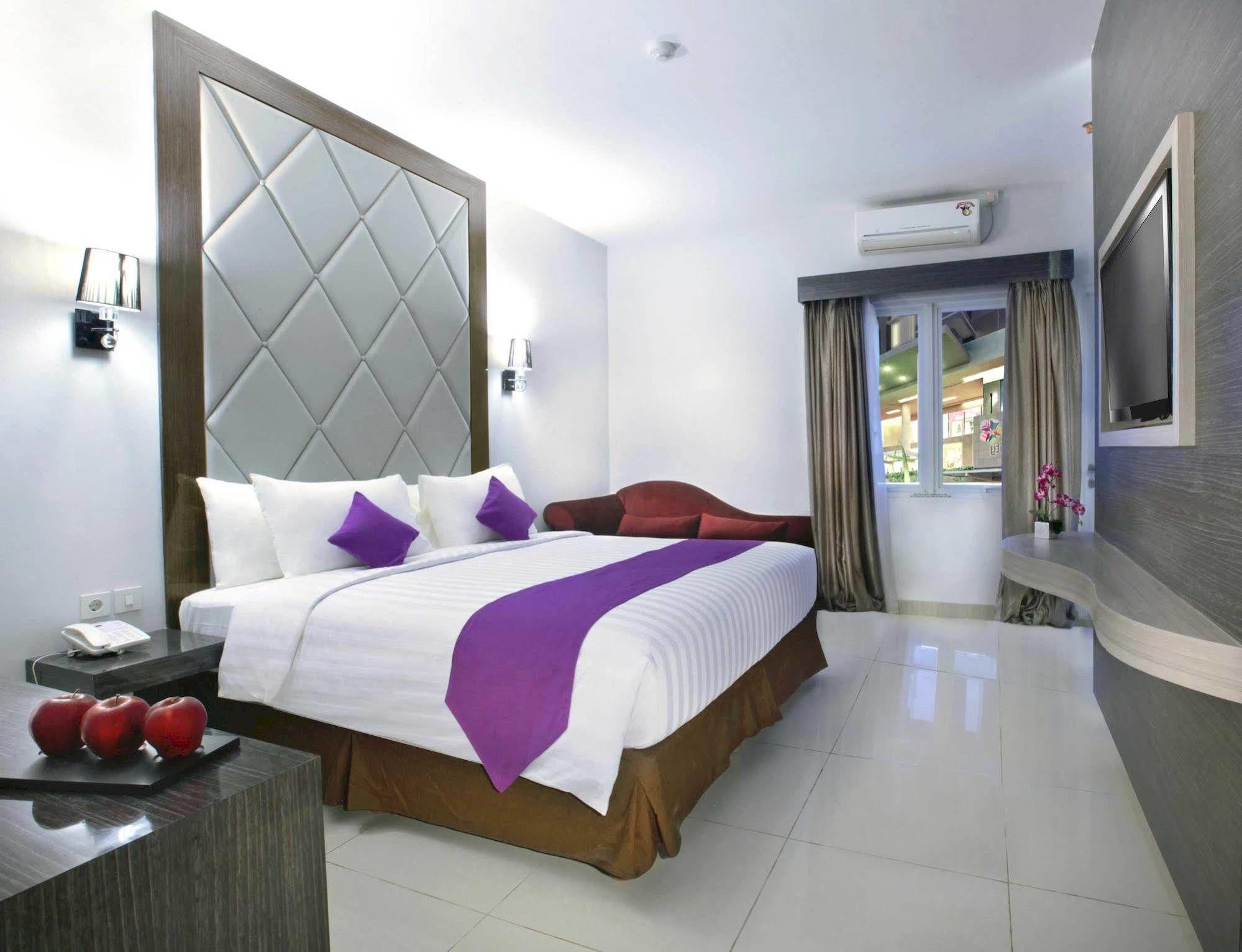Quest Hotel Balikpapan By Aston Экстерьер фото
