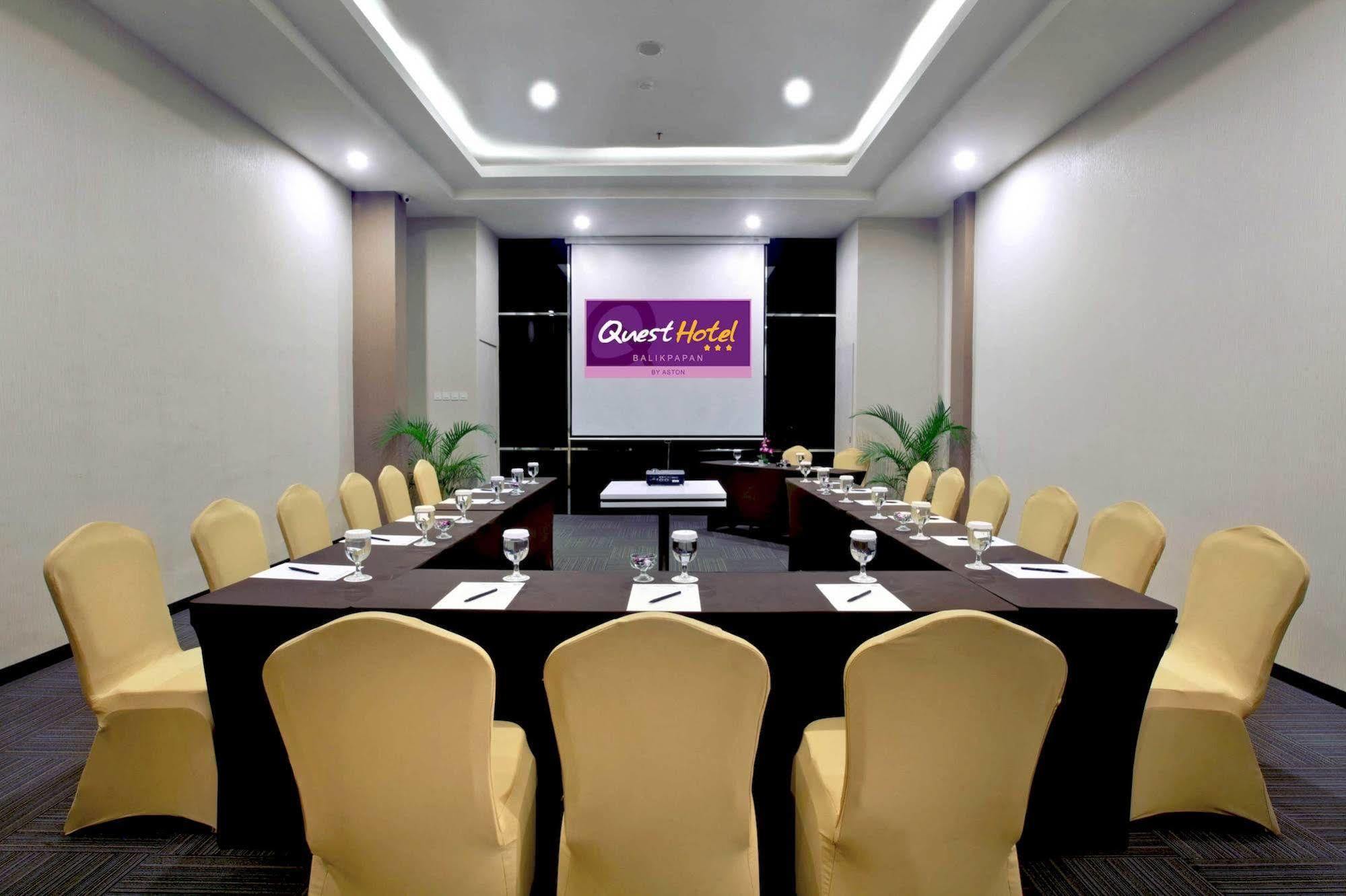Quest Hotel Balikpapan By Aston Экстерьер фото